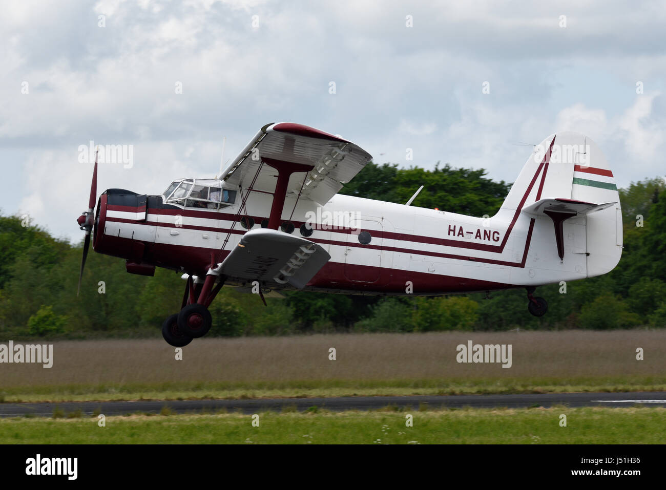 Antonov An-2 ha-ang all'Abingdon Air & Country Show all'ex RAF Abingdon Foto Stock