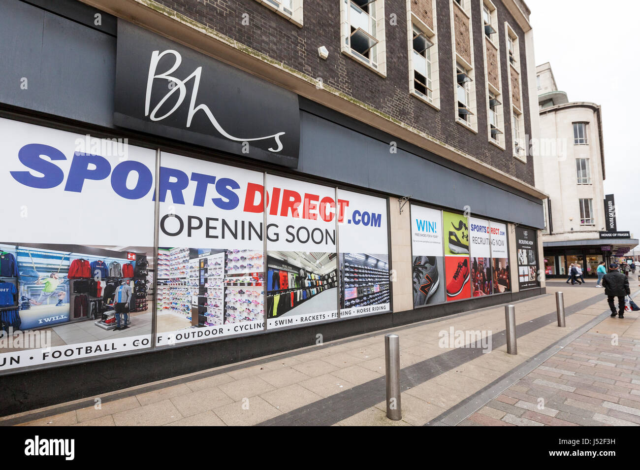 Sport movimento diretto in un ex BHS Store in Middlesbrough Foto Stock