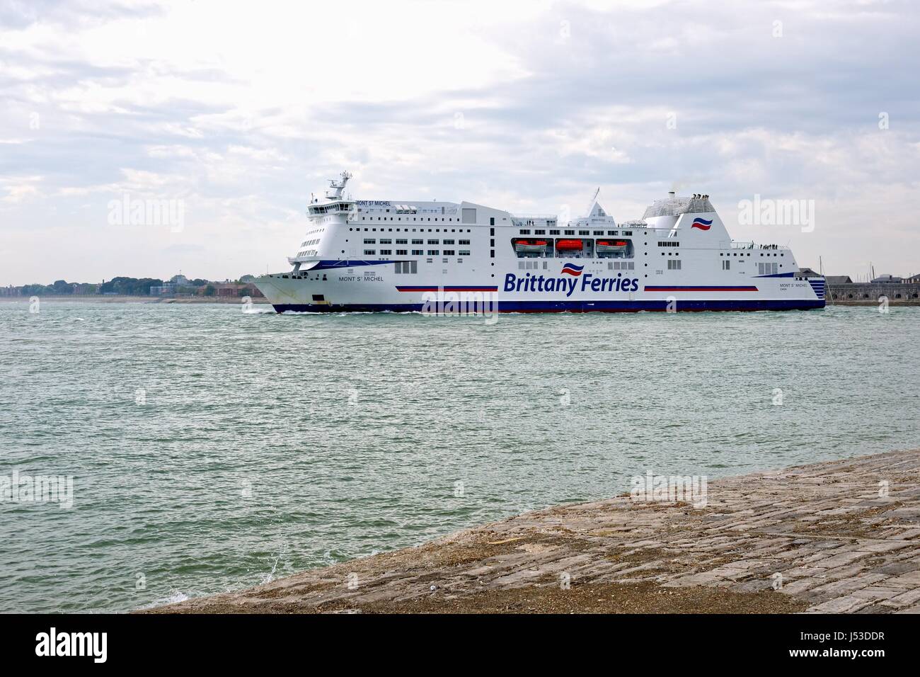 La Bretagna vela traghetto dal porto di Portsmouth Hampshire REGNO UNITO Foto Stock