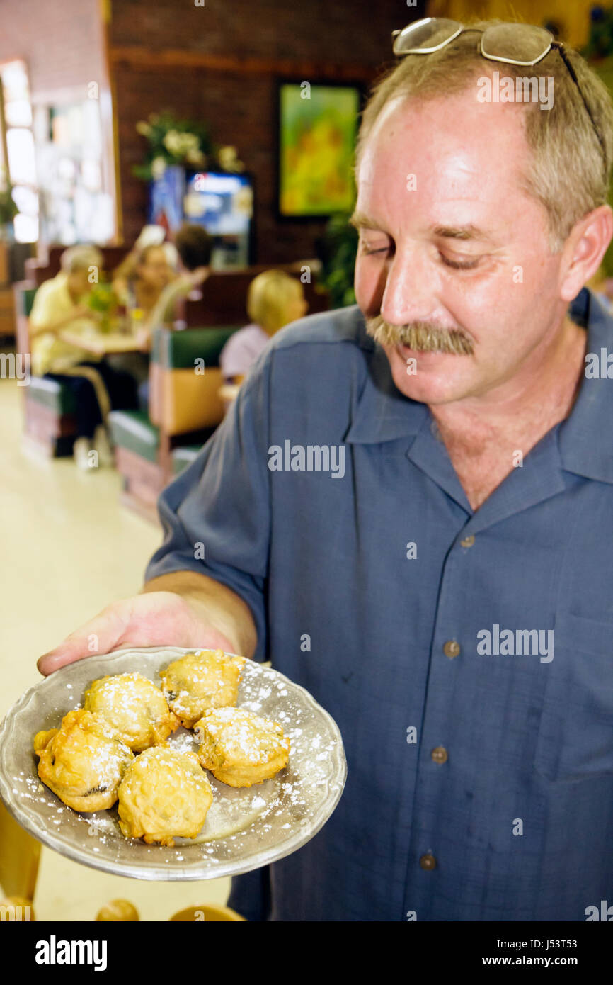 Arkansas Randolph County, Pocahontas, Old Historic Courthouse Square, Green Tomato Cafe, ristorante ristoranti, cibo, caffè, pastella fritto Oreo c Foto Stock