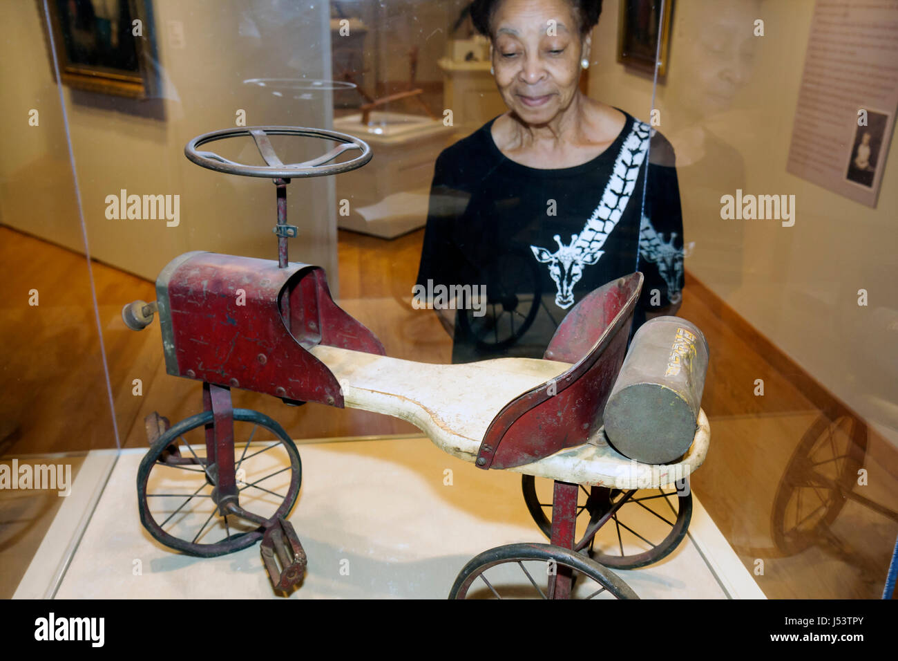 Little Rock Arkansas, museo storico Arkansas, pedalò auto, 1900 1920, giocattolo per bambini, donna nera donne, triciclo, vendita esposizione mostra col Foto Stock