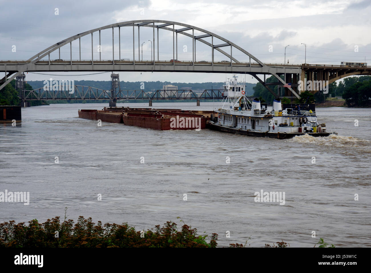 Little Rock Arkansas, Arkansas River, Broadway Bridge, chiatta, trasporto, towboat, AR080606002 Foto Stock