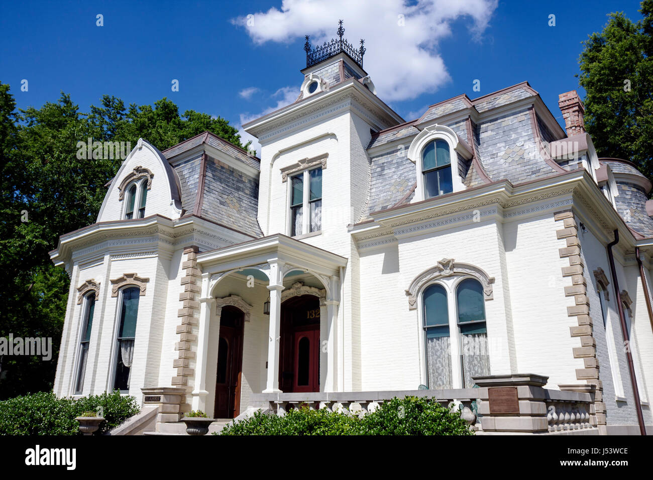 Little Rock Arkansas, Quapaw Quarter, Villa Marre costruita nel 1881, Designing Women TV comedy series, architettura italiana, ingresso, finestre, torre, mansarda tetto, p Foto Stock