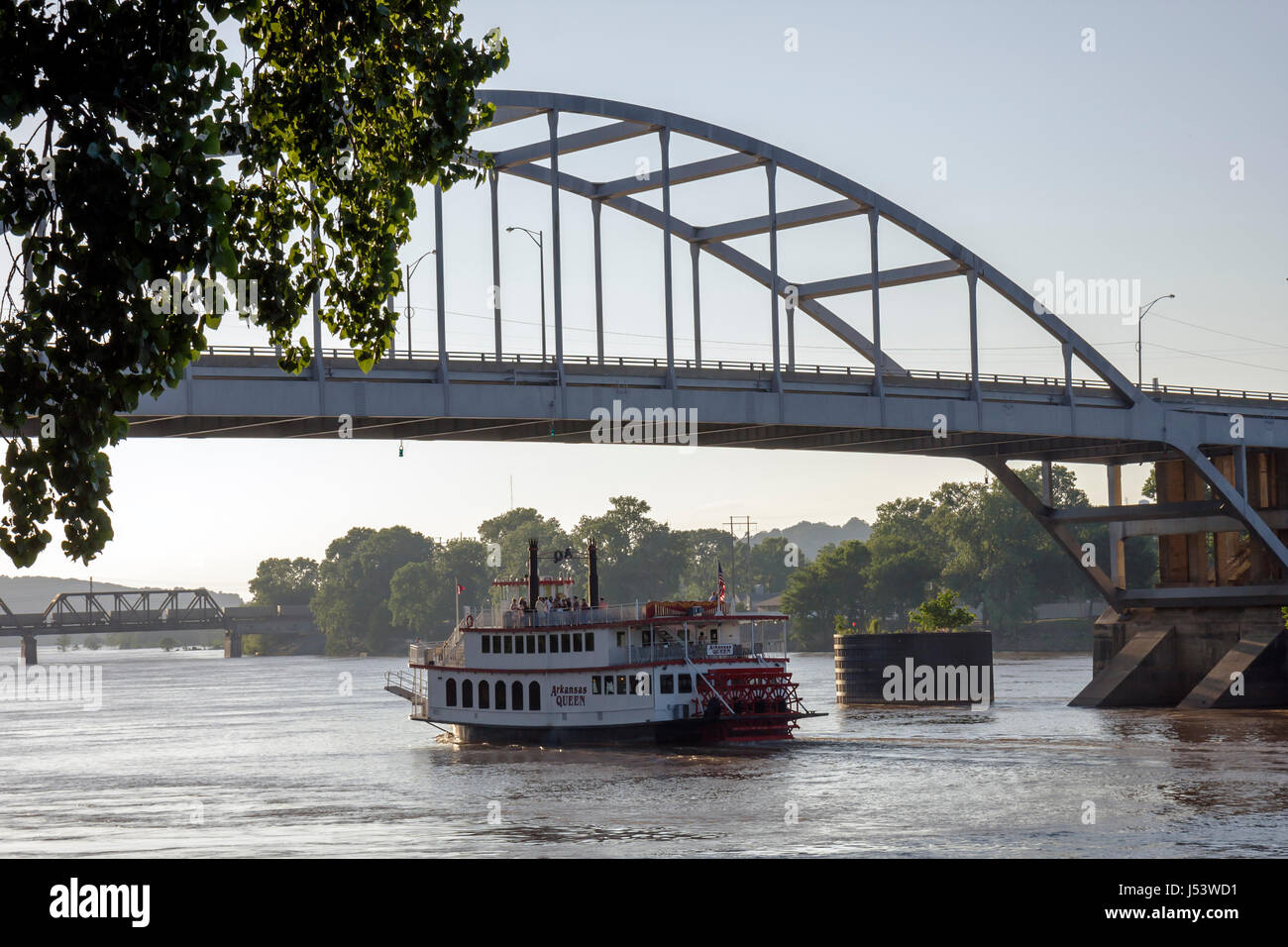 Little Rock Arkansas, Arkansas River, Arkansas Queen, battello fluviale, navigazione, passeggeri, passeggeri, motociclisti, battello a vapore, ruota a pale, ponte, escursione, AR08060 Foto Stock