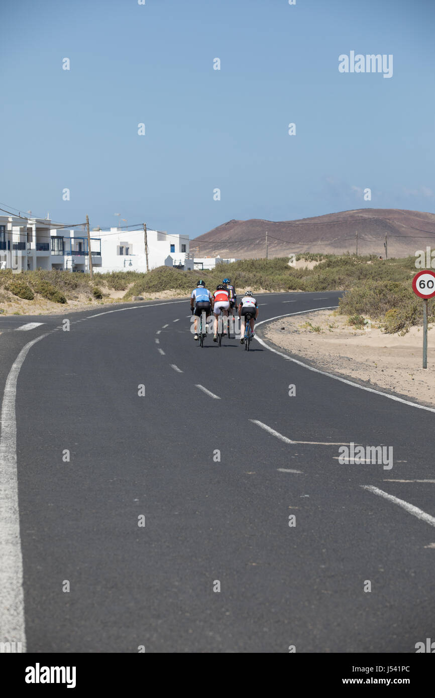 Si tratta di un bel paesaggio per ciclisti a Lanzarote. Foto Stock