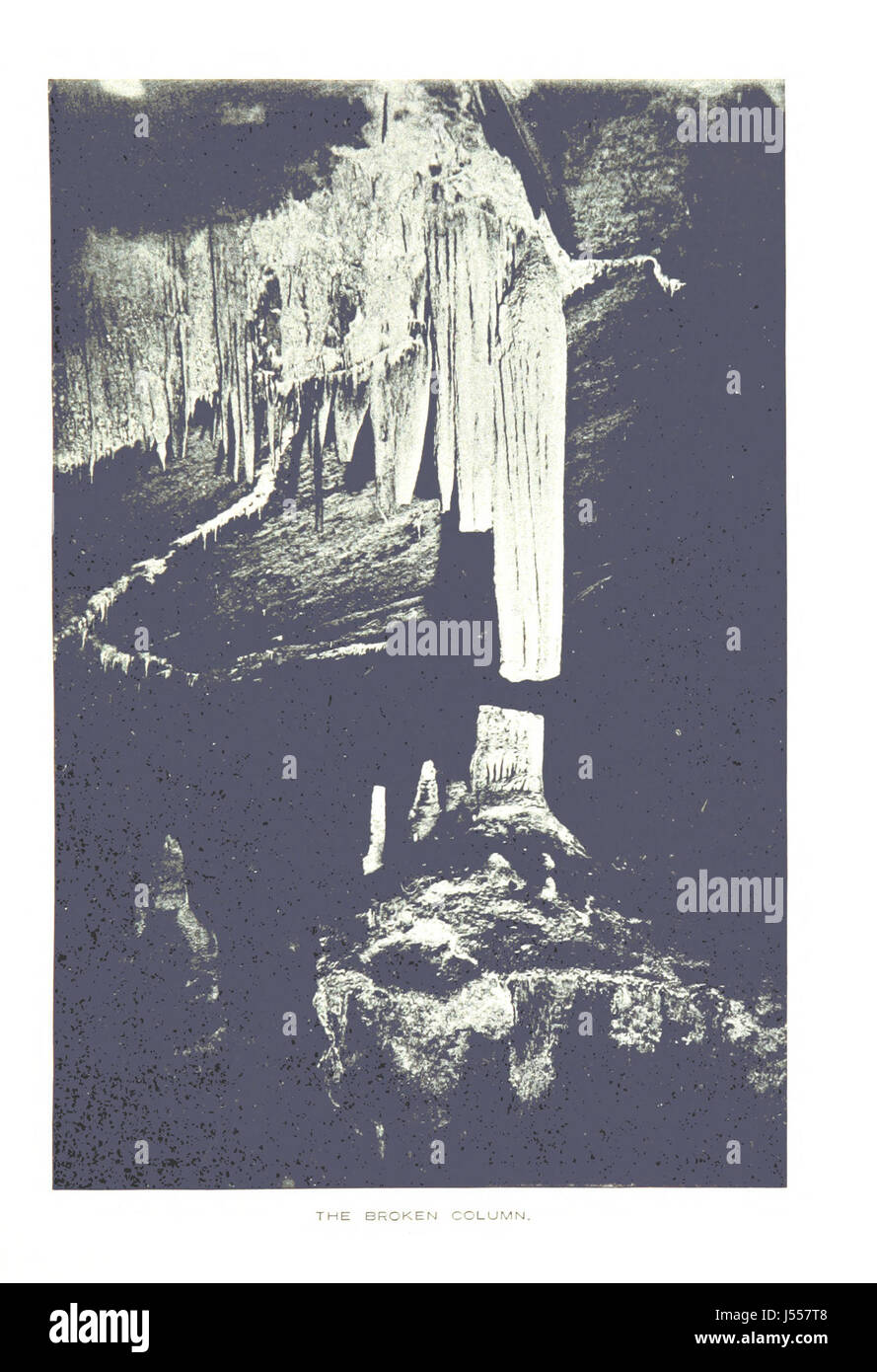 Questa immagine è tratta da un libro sulle grotte di Jenolan in Australia, uno dei sistemi di grotte più antichi e famosi del mondo. L'illustrazione e la mappa di accompagnamento forniscono uno sguardo a questa meraviglia naturale. Foto Stock