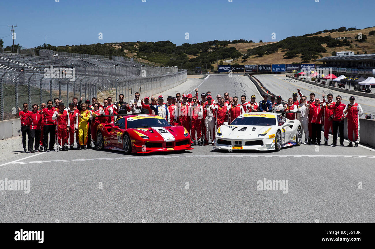 Monterey, CA, Stati Uniti d'America. 13 Maggio, 2017. A. inquadratura di gruppo prima del Ferrari Challenge Pirelli AM 458/488 serie TP al Mazda Raceway Laguna Seca Monterey, CA Thurman James/CSM/Alamy Live News Foto Stock