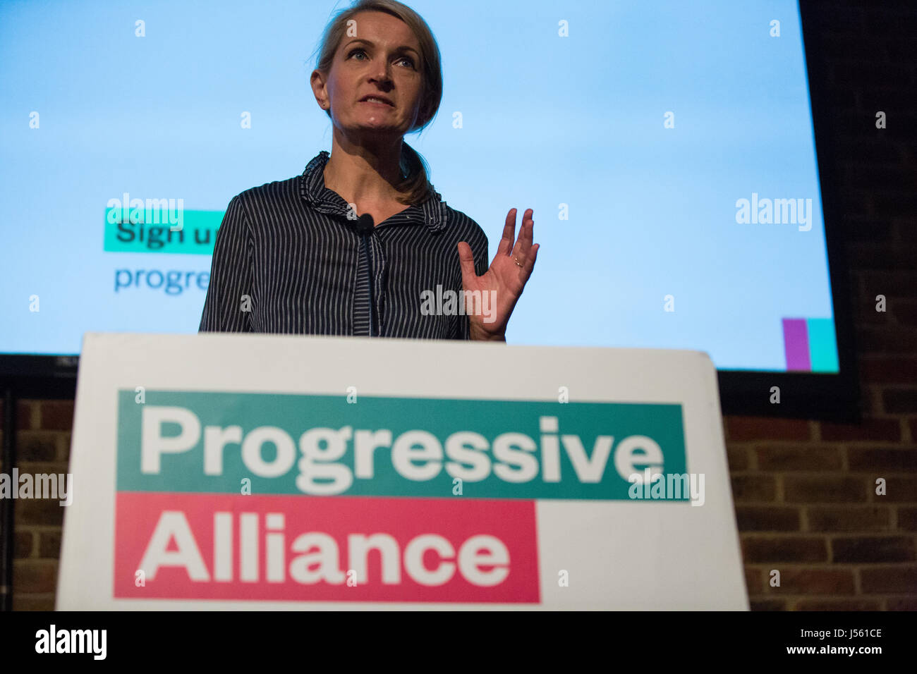 Londra, Regno Unito. 15 Maggio, 2017. Sophie Walker, leader della parità delle donne partito, risolve il "Costruire un futuro progressivo' evento di lancio per l'Alleanza Progressista presso la fabbrica di birra della città di Londra. Credito: Mark Kerrison/Alamy Live News Foto Stock