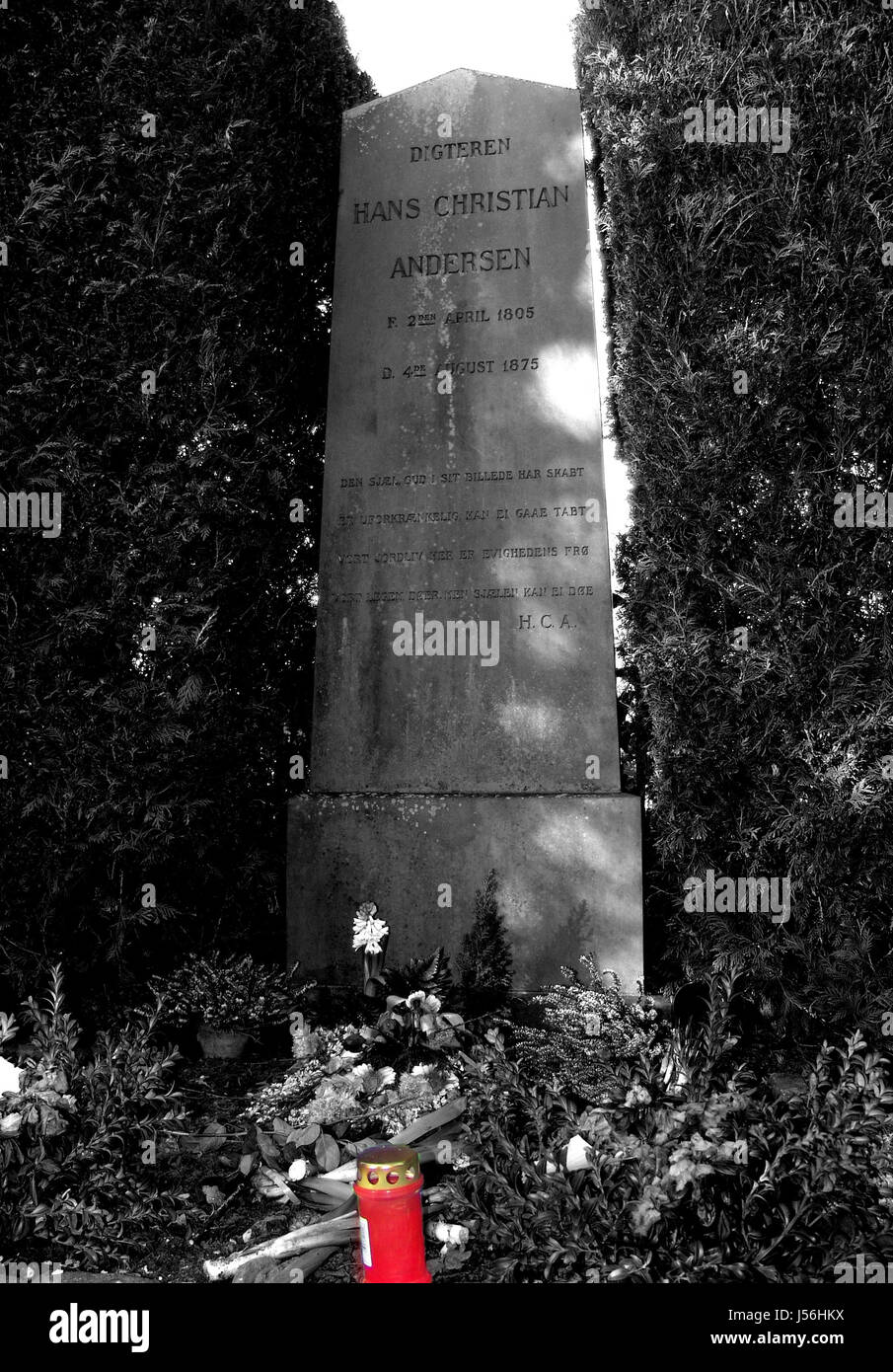 Storia della morte bw Danimarca cimitero lapide lapide sogni fiaba libri Foto Stock