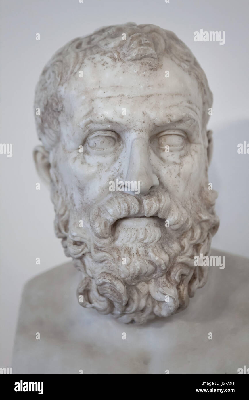 Busto in marmo di statista ateniese Solone (638-558 a.C.). Copia romana del primo secolo d.c. dopo un originale greco della fine del II secolo a.c. da Collezione Farnese in mostra al Museo Archeologico Nazionale di Napoli, campania, Italy. Foto Stock