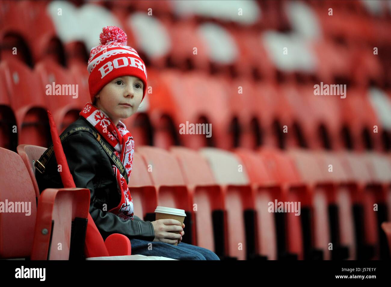 Giovani boro-ventola e sedi vuote MIDDLESBROUGH FC V HULL CITY F RIVERSIDE STADIUM MIDDLESBROUGH INGHILTERRA 04 Gennaio 2014 Foto Stock