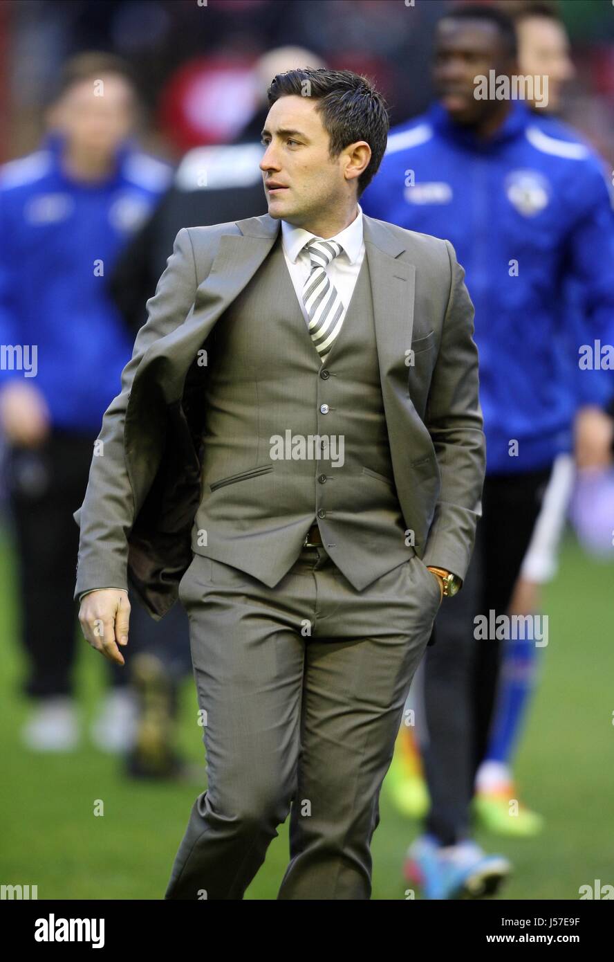 LEE JOHNSON OLDHAM ATHLETIC MANAGER OLDHAM ATHLETIC MANAGER ANFIELD LIVERPOOL ENGLAND 05 Gennaio 2014 Foto Stock