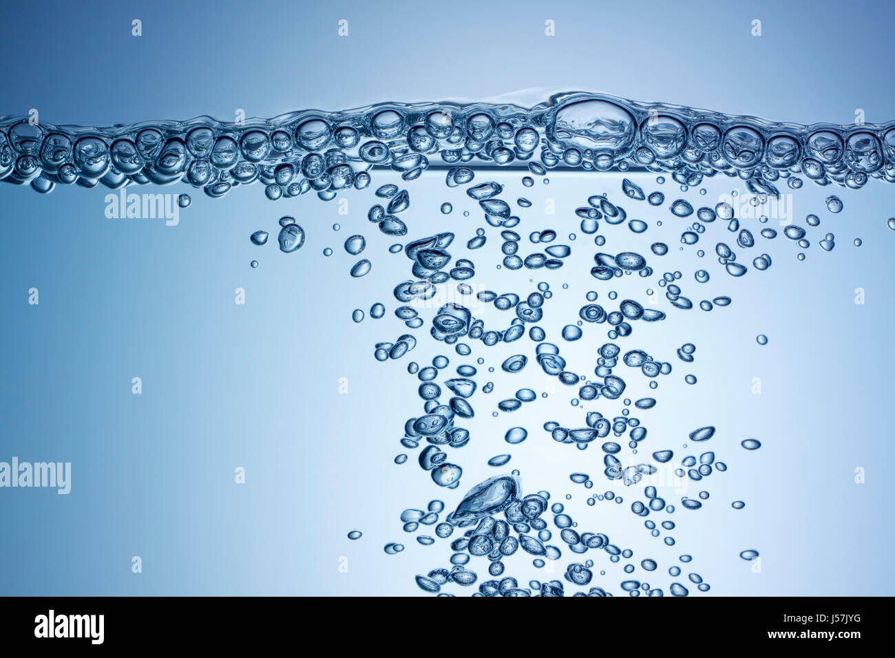 Linea di galleggiamento con bolle d'aria. Retroilluminazione, colore blu. Foto Stock