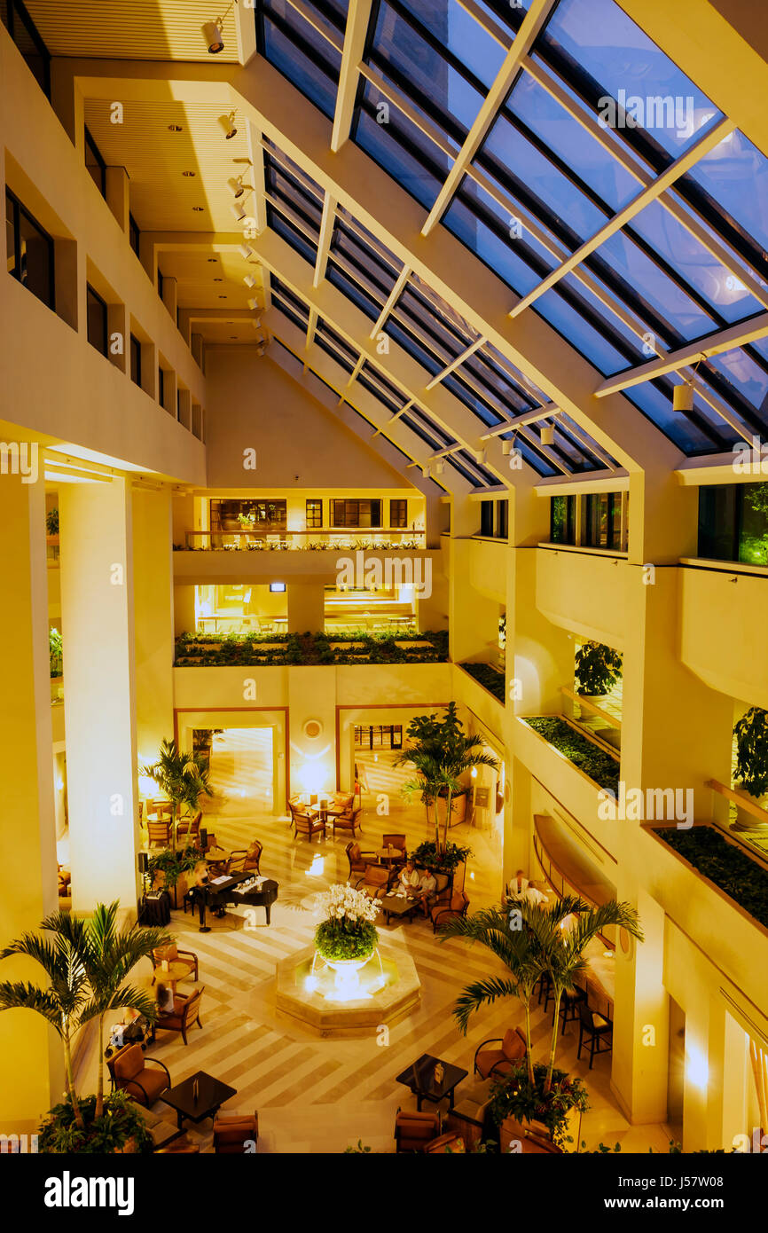 Orlando Florida,International Drive,The Peabody Orlando,hotel hotel hotel alloggio motel,hall,fontana,panoramica,prospettiva,atrio,piano bar Foto Stock