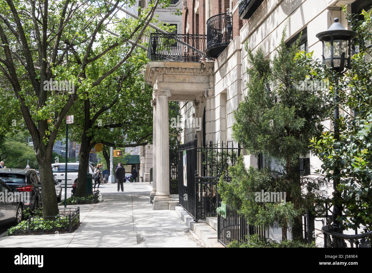 Scena di strada, Park Avenue, Upper East Side di New York, Stati Uniti d'America Foto Stock