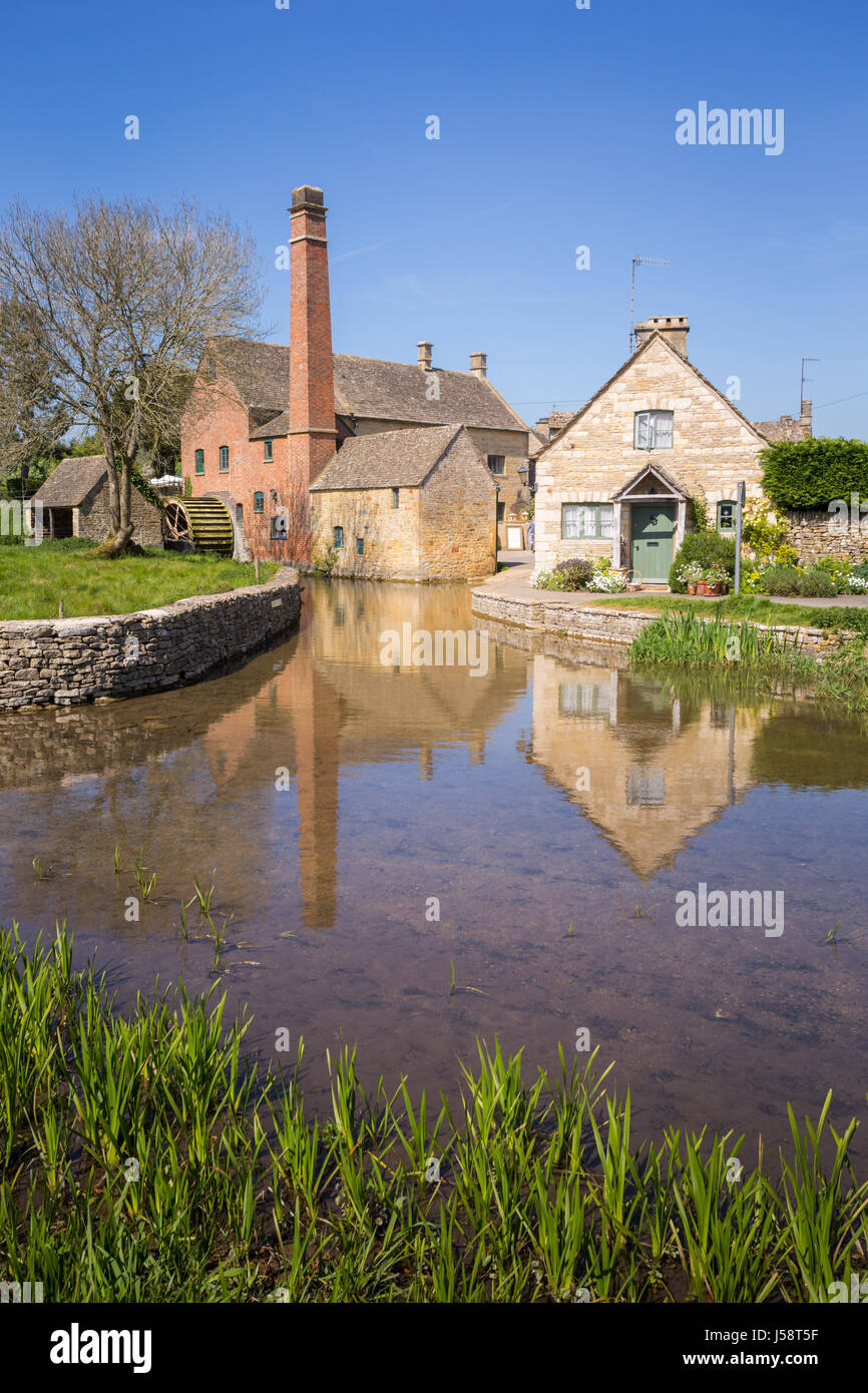 Bella e antica casa di Cotswolds, Lower Slaughter, Gloucestershire, Inghilterra Gran Bretagna UK meta turistica village Foto Stock