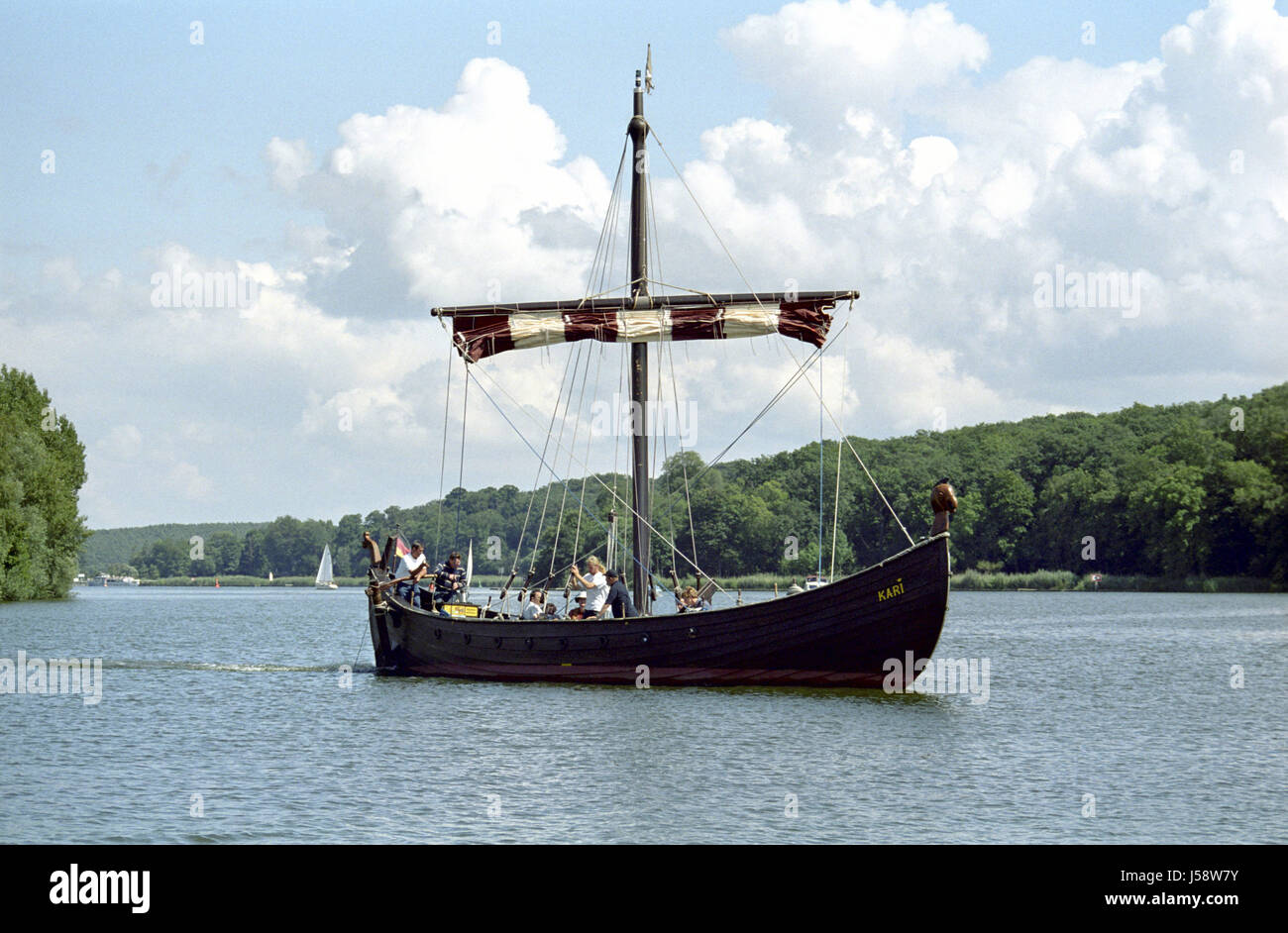 Viking Ship kari come un traghetto sul go Foto Stock