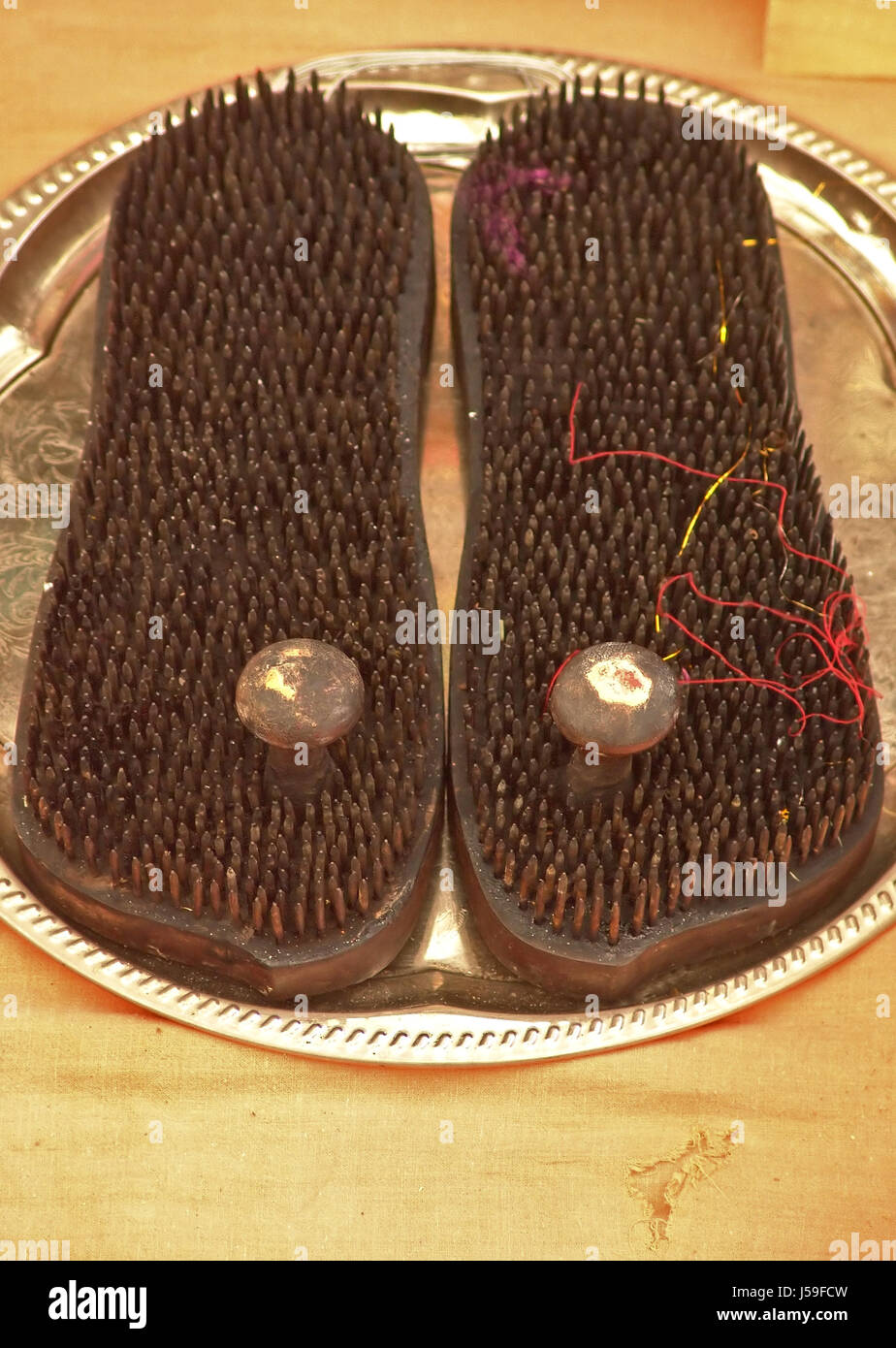 La religione tempio religioso asia india scarpe dolore tradizionale asiatica singapore Foto Stock