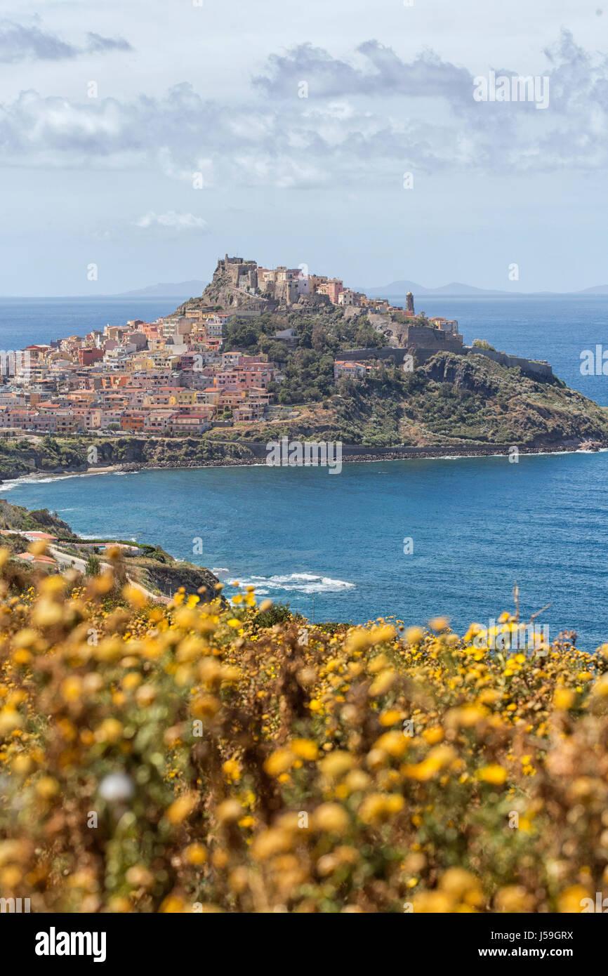 Splendida vista su Castelsardo nel nord Sardegna, Italia Foto Stock