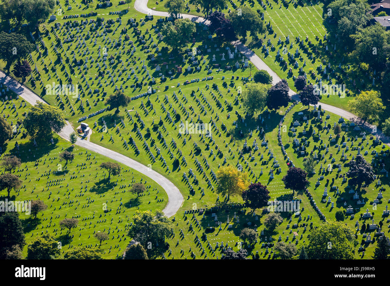 Vista aerea di un cimitero a Toronto. Foto Stock