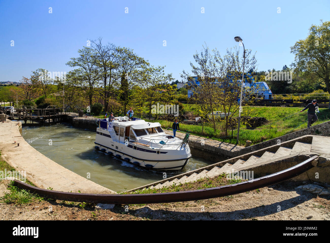 Francia, Herault, Beziers, Fonserannes si blocca sul Canal du Midi, elencato come patrimonio mondiale dall' UNESCO Foto Stock