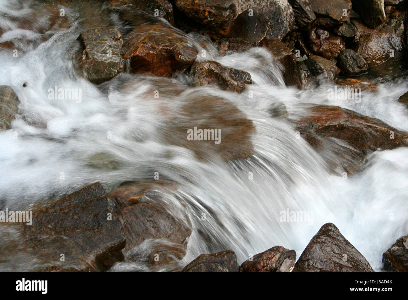 Fluent alpi flusso austriaci cascata cascate fiumi Adige brooks attuale Foto Stock