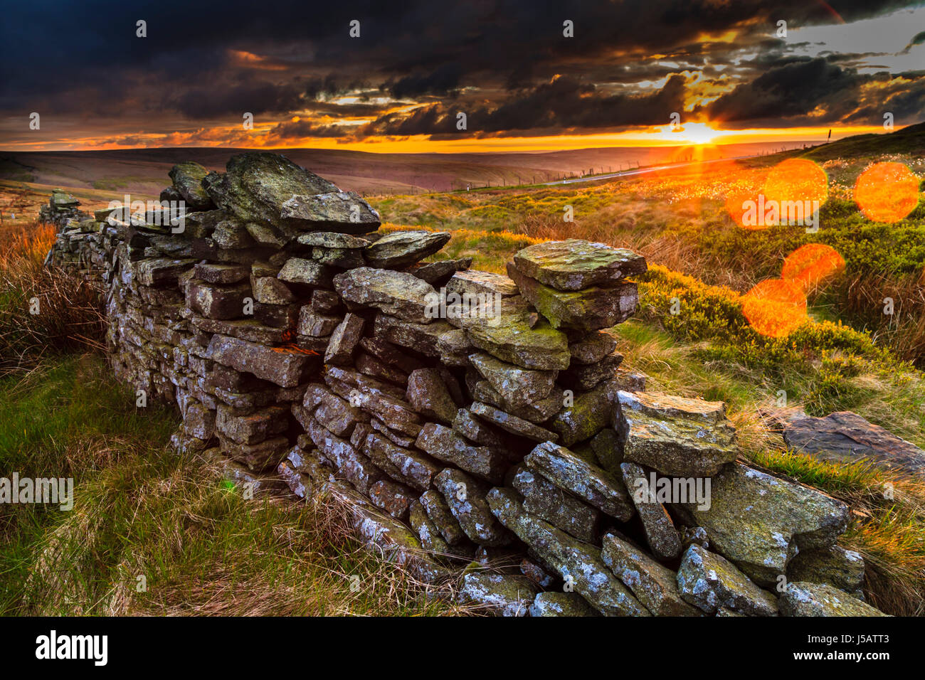 Marsden Moor, nelle vicinanze del The Pennine Way, al tramonto, West Yorkshire, Inghilterra, Regno Unito Foto Stock