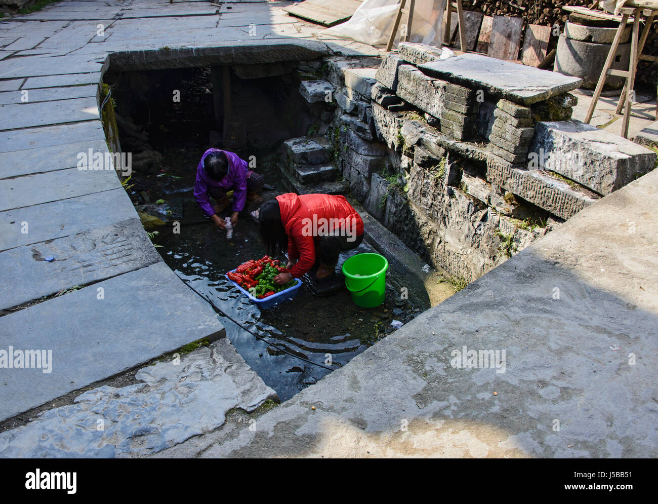 La vita nel borgo antico di Xidi, Anhui, Cina Foto Stock