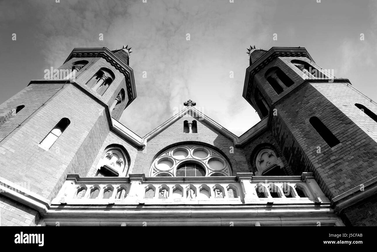 Entrata in pietra silenzio radio tranquillità silenzio torri stile di costruzione Foto Stock