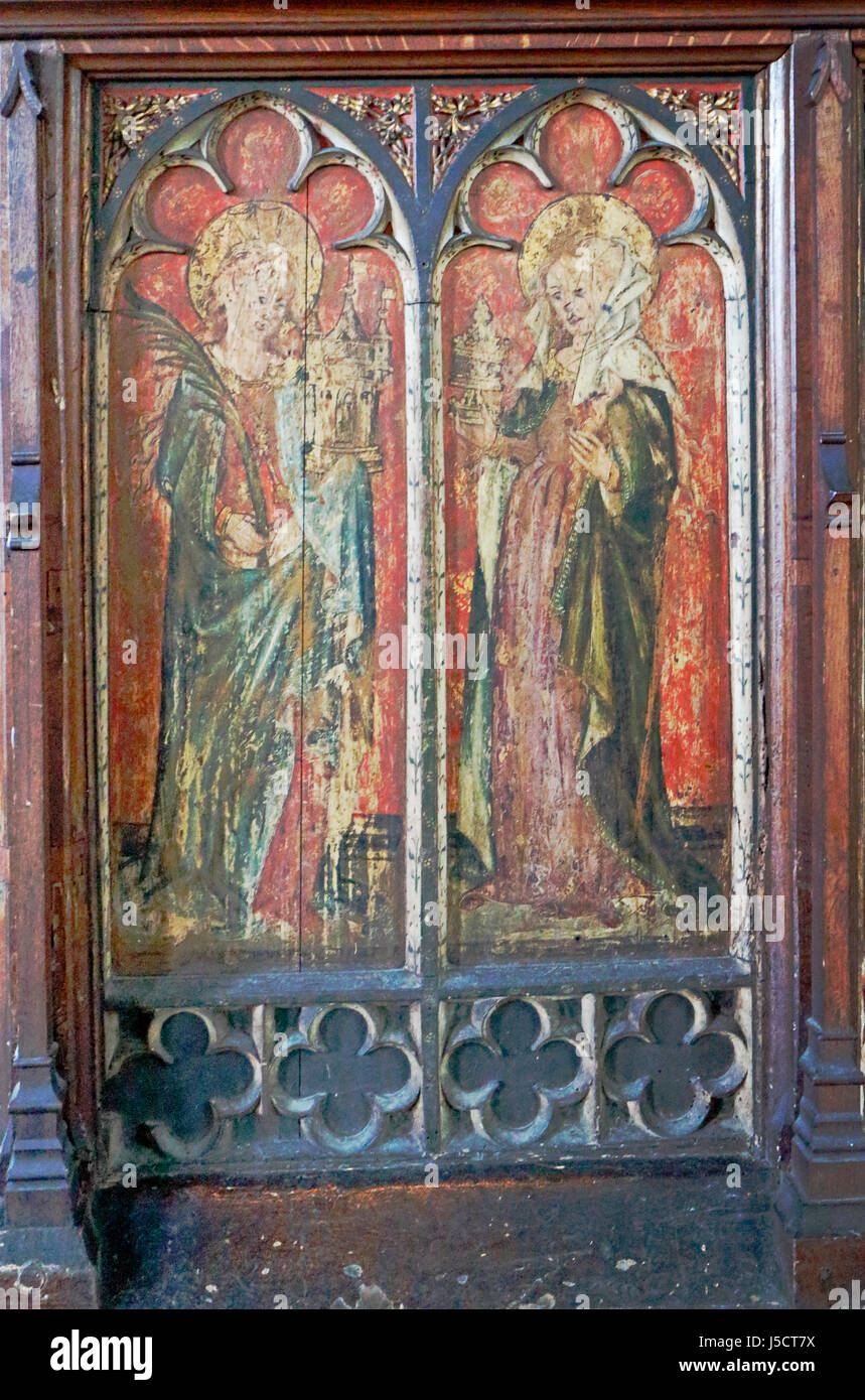 Una vista di due pannelli da resti di rood schermo nella chiesa parrocchiale di San Nicola a North Walsham, Norfolk, Inghilterra, Regno Unito. Foto Stock