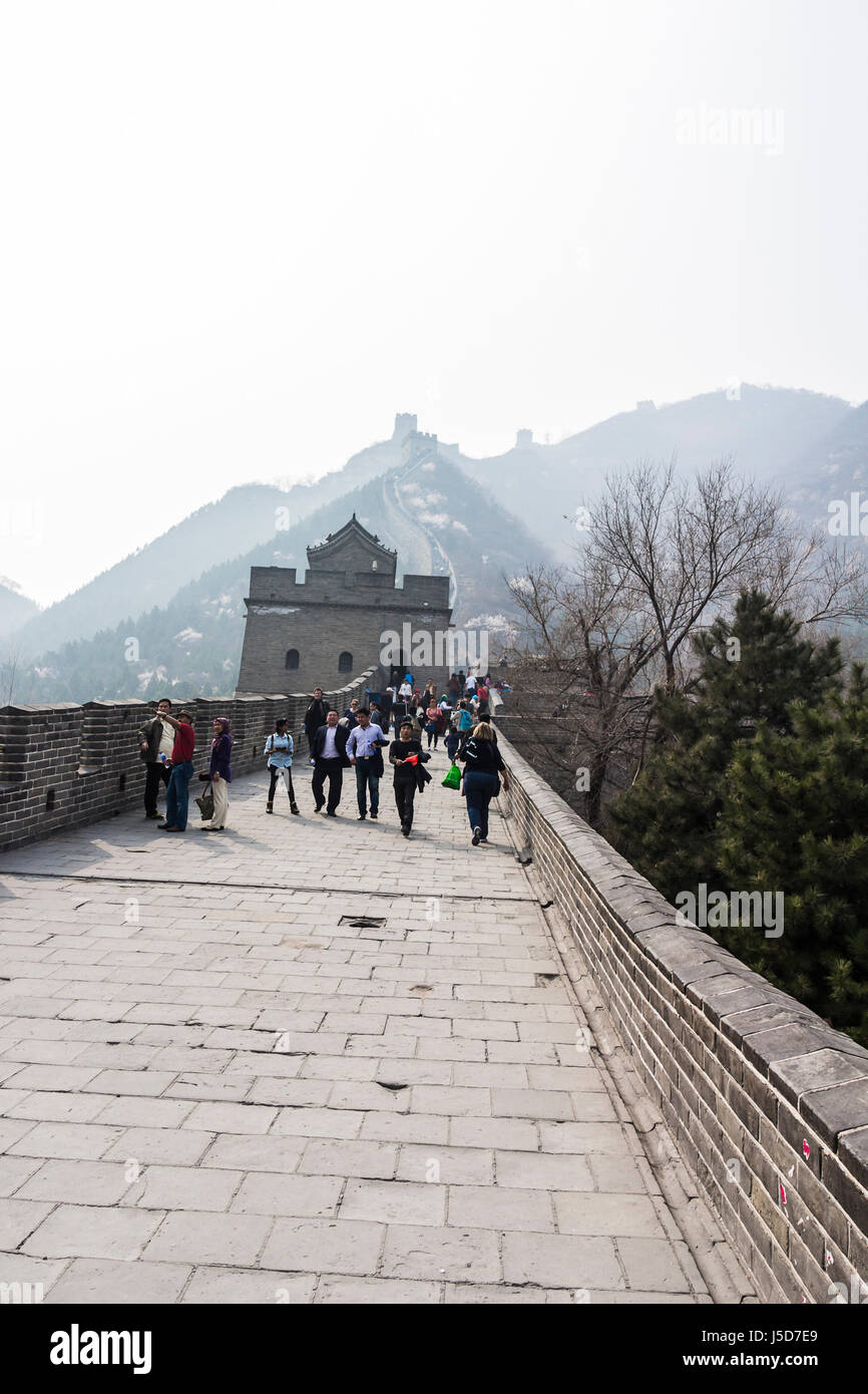 Pechino, Cina- CIRCA NEL MARZO 2014:-La grande muraglia si estende per oltre 4000 km che separa la Cina dalla Mongolia. Foto Stock