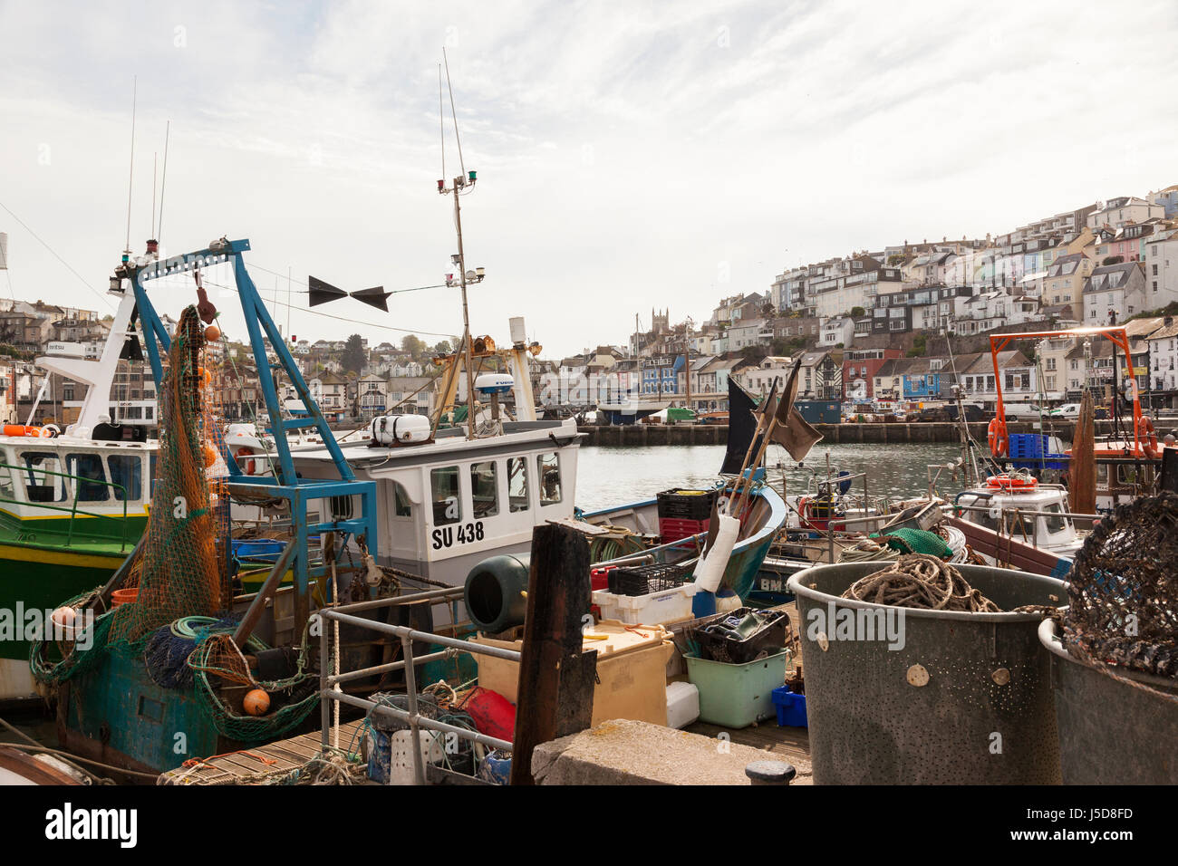 Primo piano di un peschereccio da traino nel porto di Brixham, nel Devon meridionale, Inghilterra, Regno Unito Foto Stock