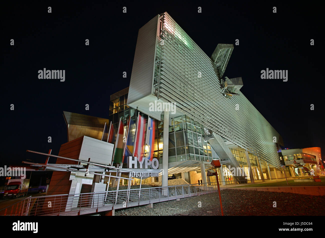 Notte fotografia carinzia capitale provinciale di finanziare il credito bancario di finanziamento Foto Stock