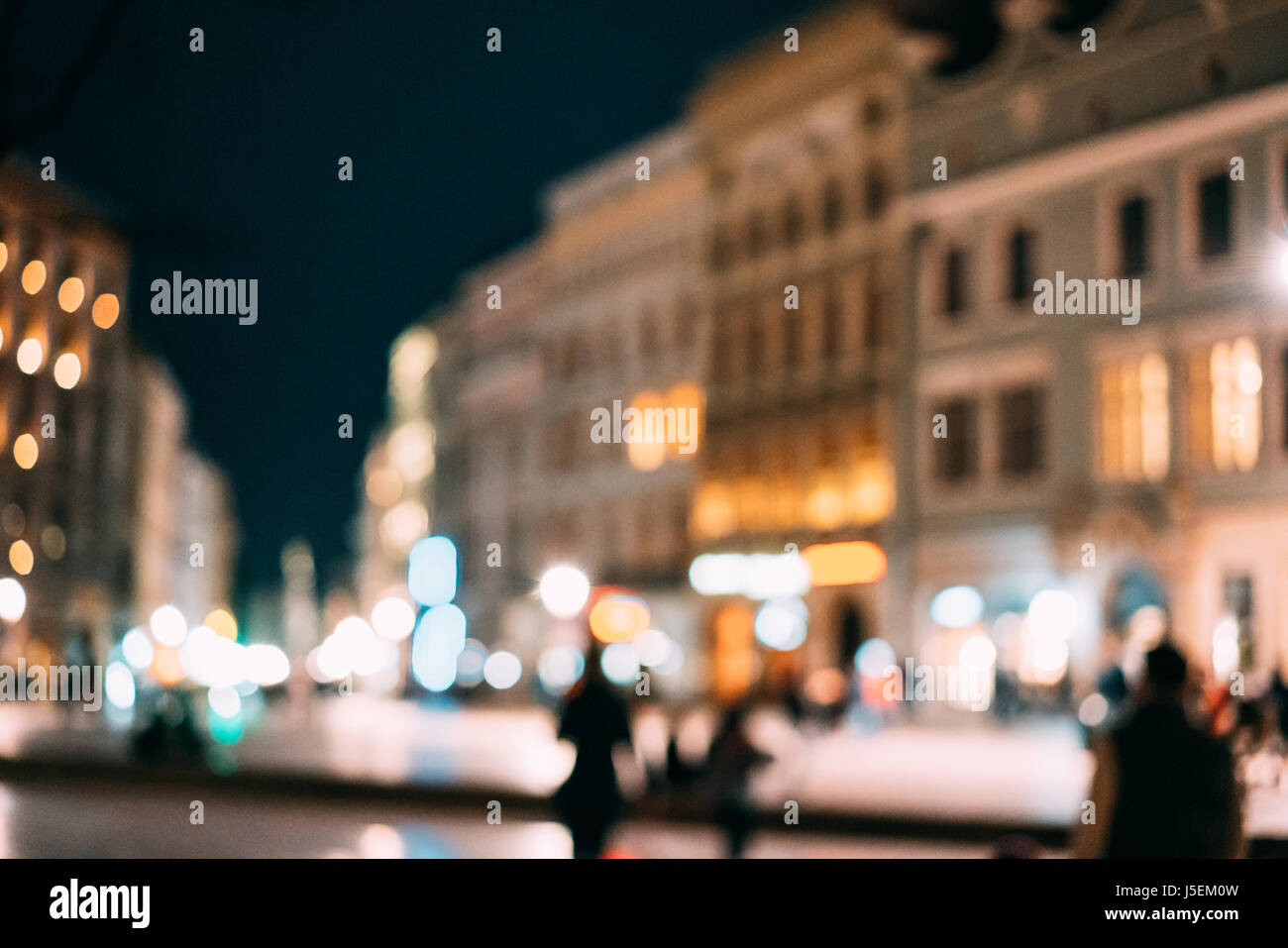Abstract sfocare lo sfondo del paesaggio urbano di notte Foto Stock