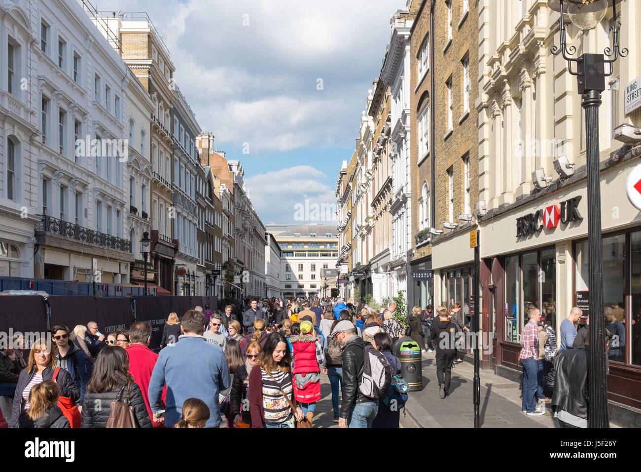 I turisti in King Street a Londra in Covent Garden Foto Stock