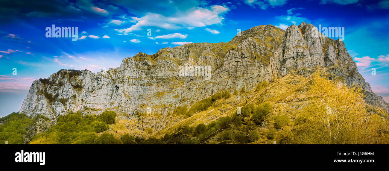 Vista delle Alpi Apuane, Italia. Foto Stock