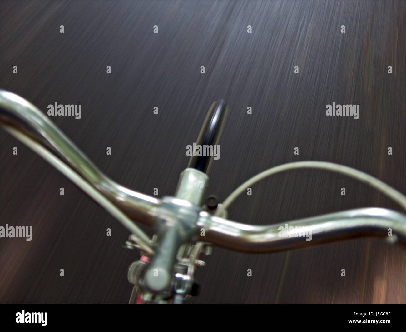 Drive travel via cromo rapidità motion blur manubrio pneumatico per bicicletta Foto Stock