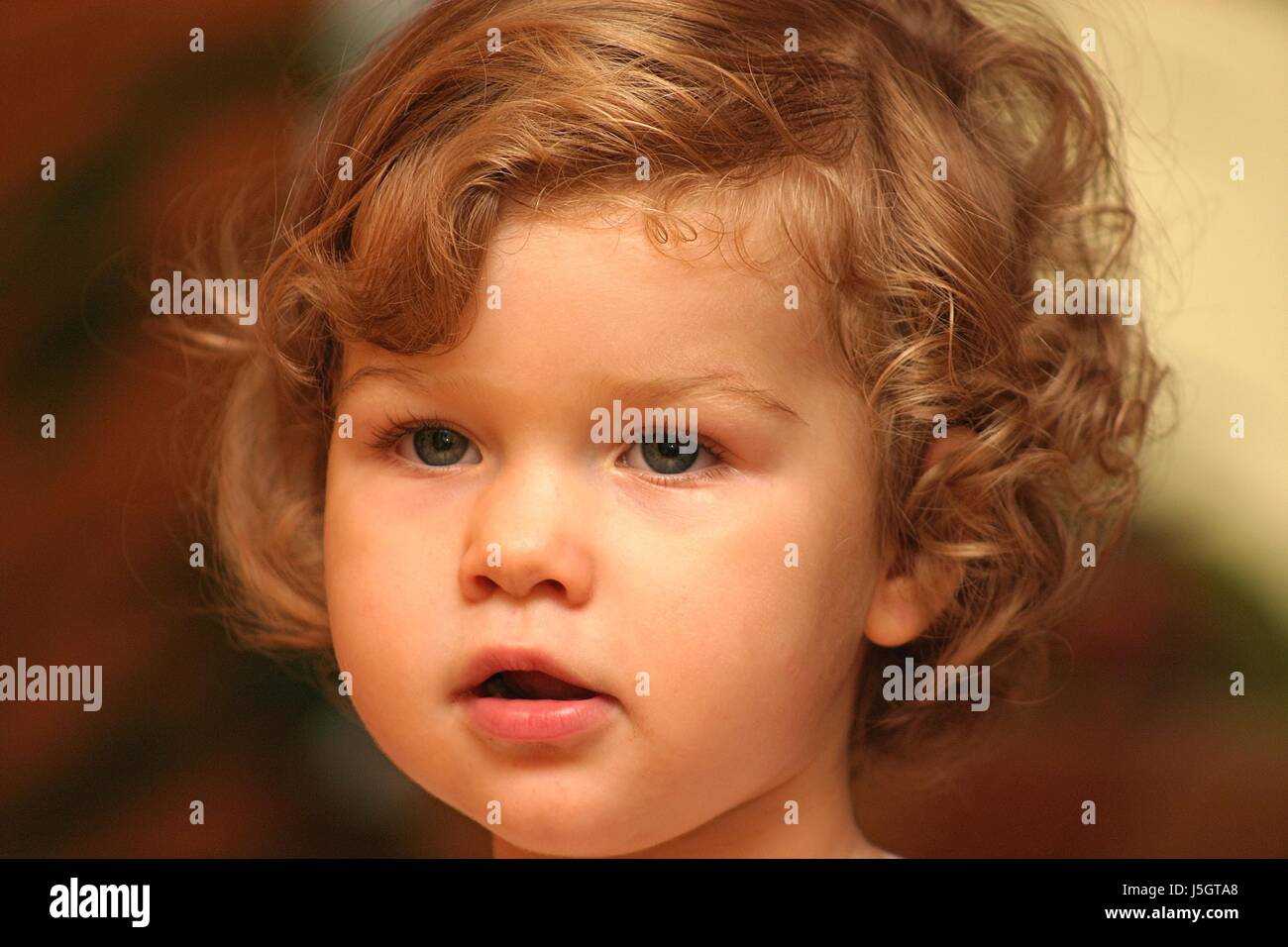 Ritratto di bocca occhi labbra i peli del naso del bambino pettinatura attrarre bambini bambino ritratto Foto Stock