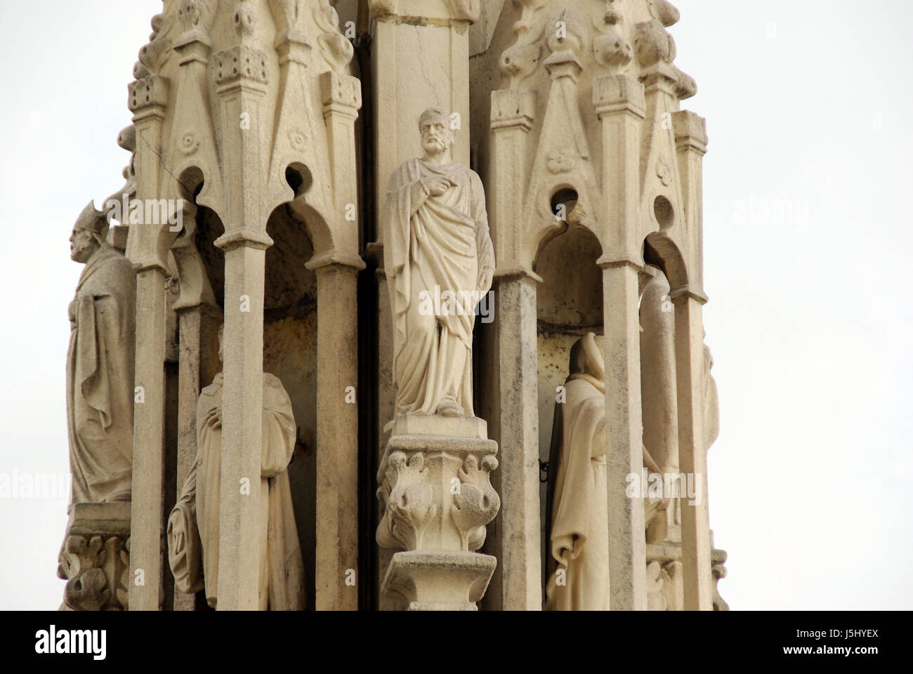 Torre arte storica famosa antica cattedrale barocca pilastro europa torri Foto Stock