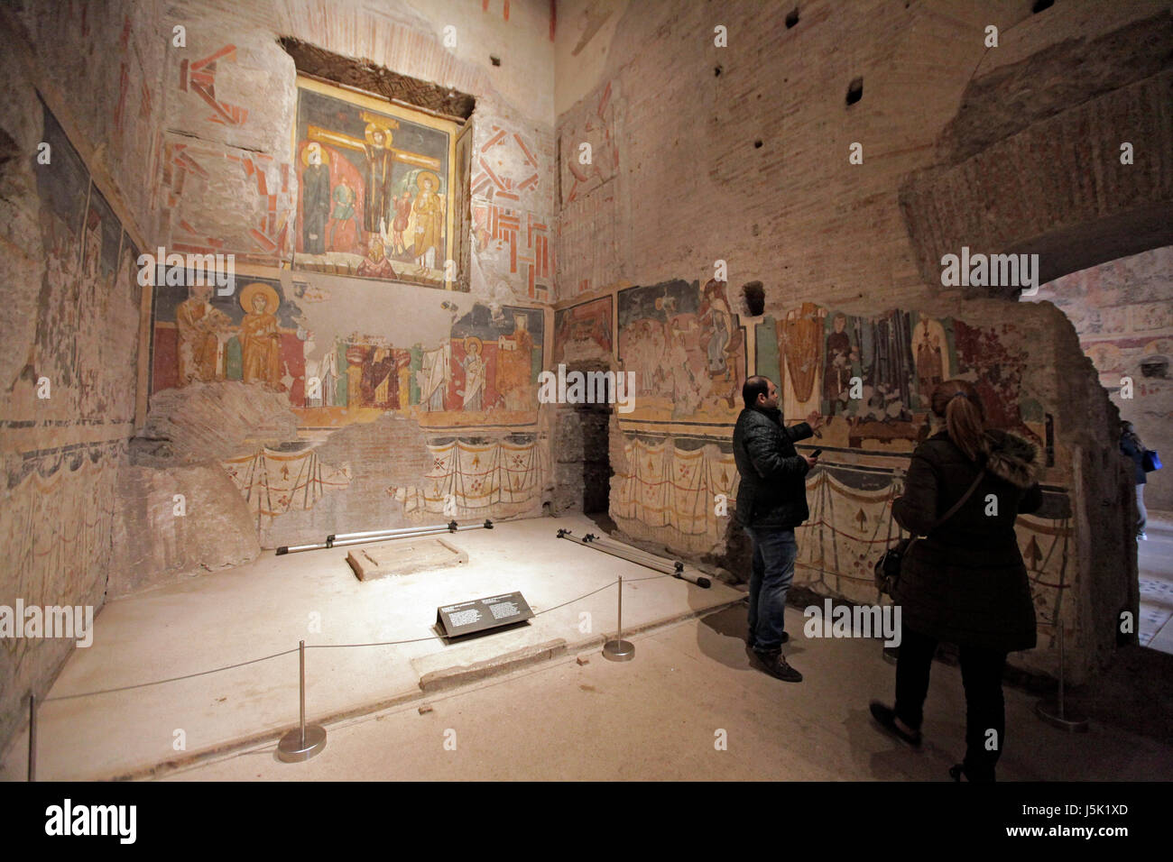 Immagini di interni di affreschi in Santa Maria Antiqua, chiesa bizantina nel Foro Romano Foto