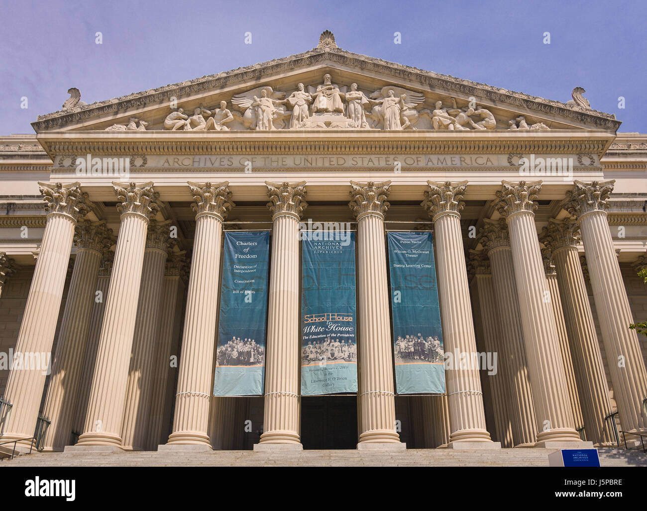 WASHINGTON, DC, Stati Uniti d'America - Gli Stati Uniti National Archives building. Foto Stock