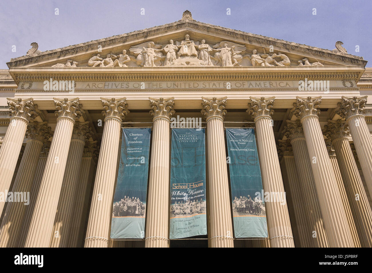WASHINGTON, DC, Stati Uniti d'America - Gli Stati Uniti National Archives building. Foto Stock
