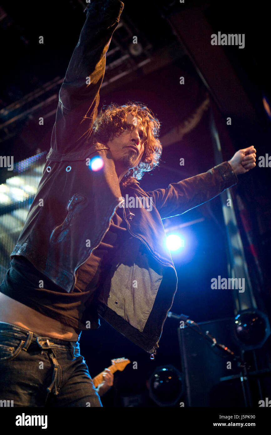 CHRIS CORNELL esecuzione presso la House of Blues di Hollywood, CA USA il 25 ottobre 2008. Foto © Kevin Estrada / Media punzone Foto Stock