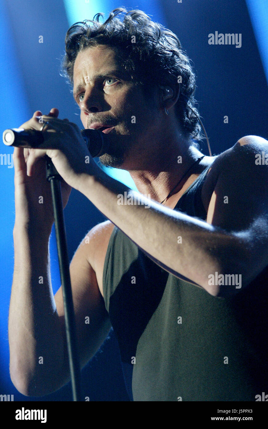 Chris Cornell Audioslave e suonare dal vivo presso il KROQ Weenie Roast tenutasi a Irvine Meadows Amp. a Irvine, CA USA il 21 maggio 2005. Foto © Kevin Estrada/Media punzone Foto Stock