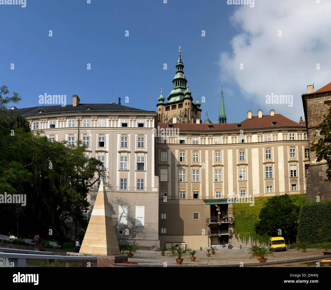 Royal Palace (residenza del Presidente della Repubblica), partito indietro il 15 settembre 2014 a Praga, Repubblica Ceca Foto Stock