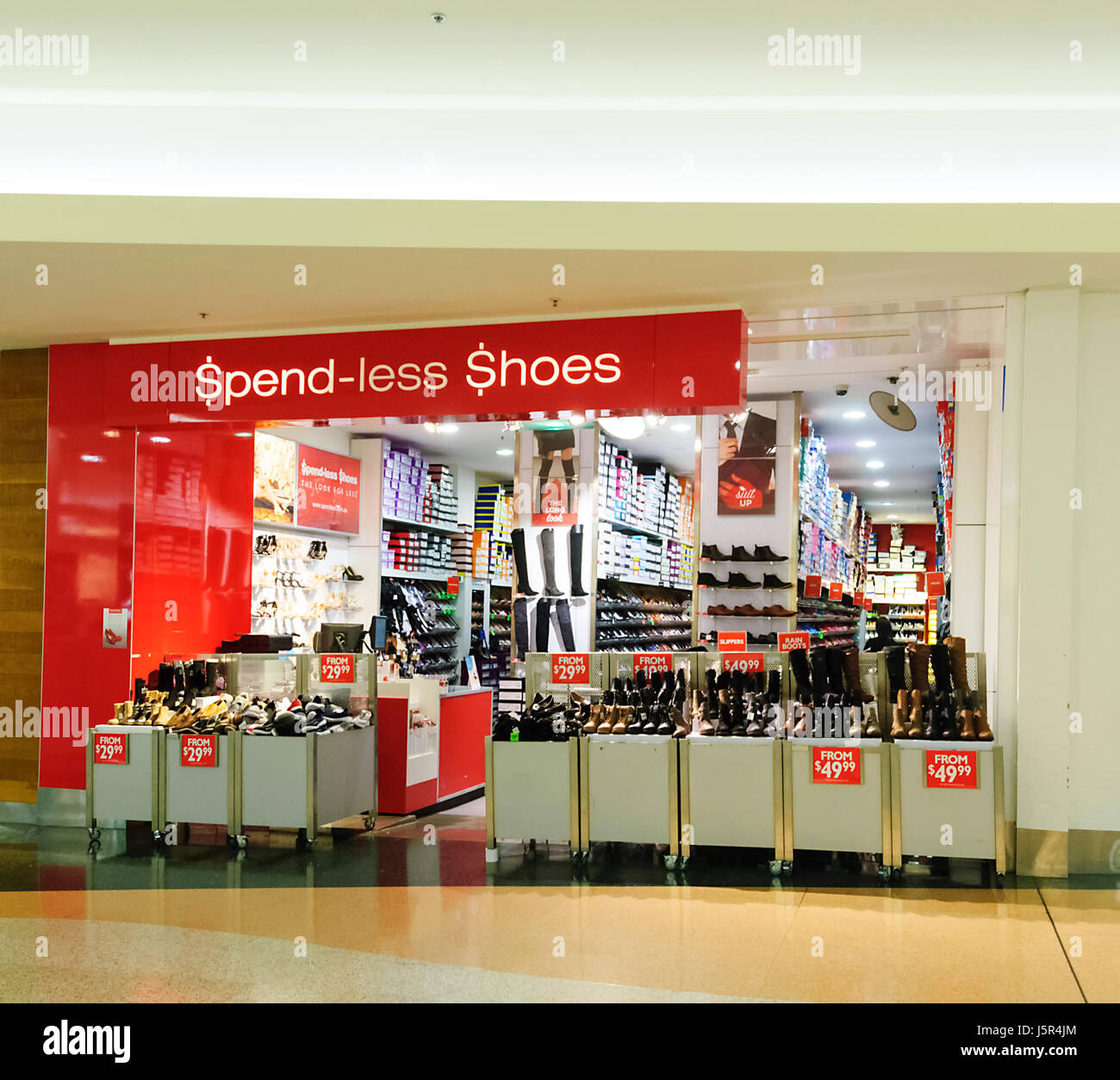 La vetrina di $pend-meno $zappatrici shop, Nuovo Galles del Sud, NSW, Australia Foto Stock