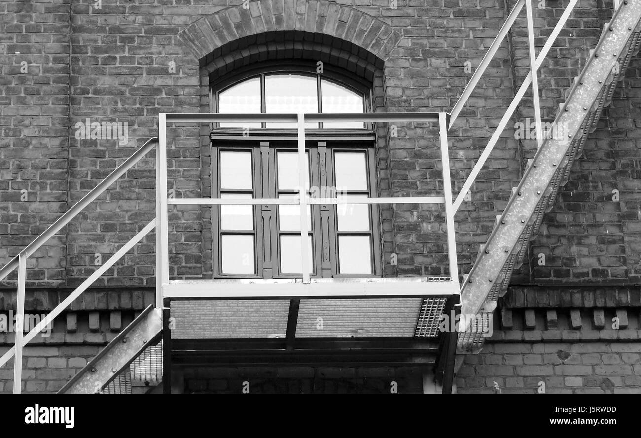 Entrata in pietra porta dettaglio ammissione facciata in metallo stile di costruzione Foto Stock