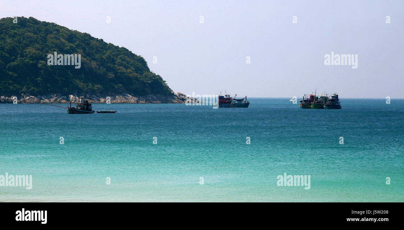 Le navi a vela barca a vela barca a remi in barca thailandia imbarcazioni barche da pesca Foto Stock