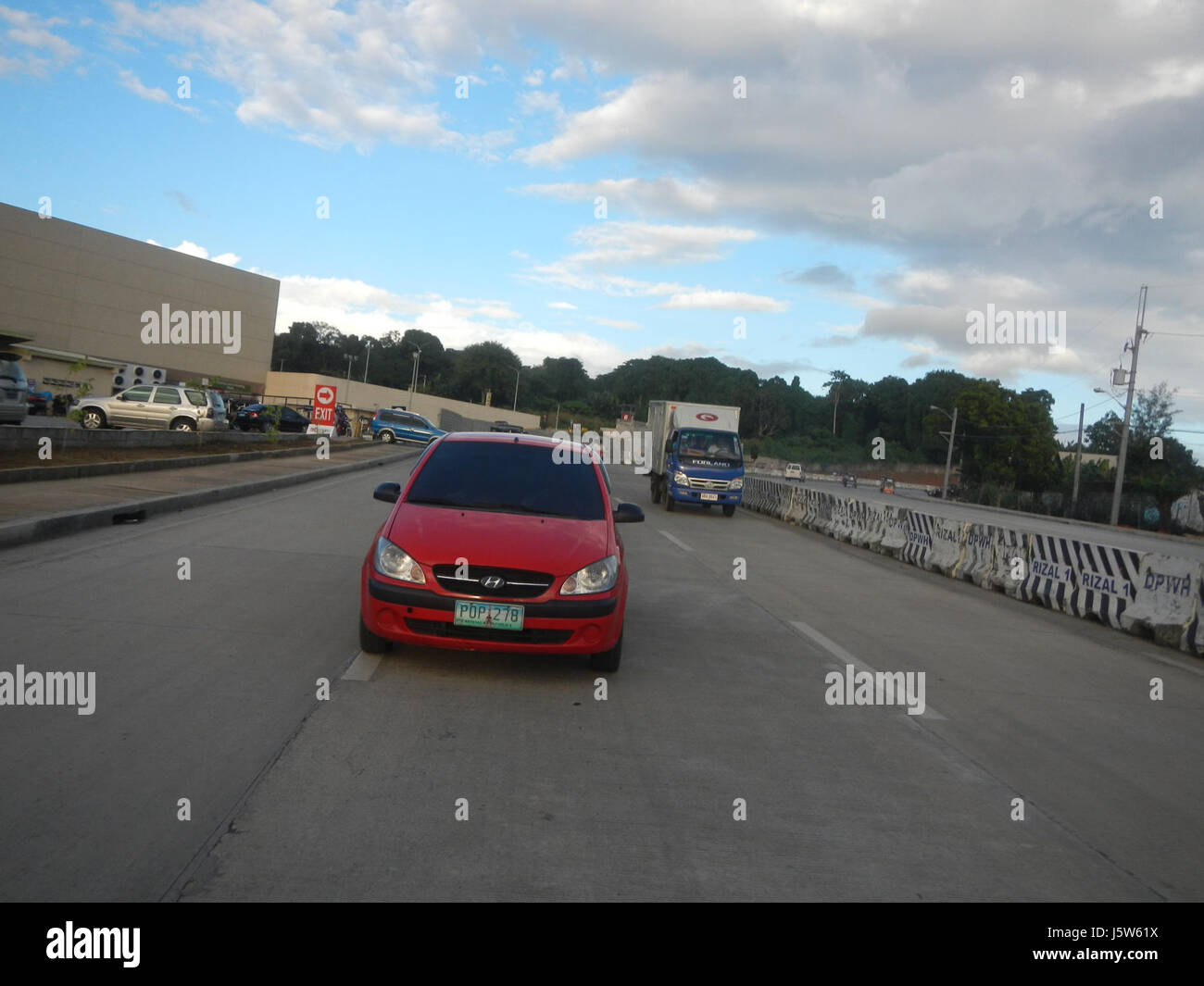 Questa voce si riferisce a Barangays San Jose Dalig e alla Circumferential Road 12 a Mambugan, Antipolo City, situata nelle Filippine. Si tratta di aree locali chiave, eventualmente legate a progetti infrastrutturali o alla pianificazione urbana nella regione. Foto Stock