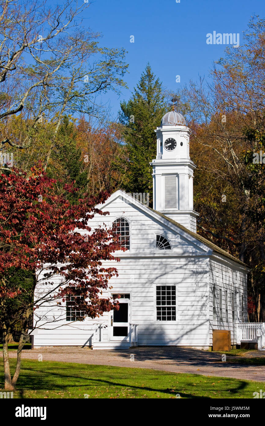 Chiesa cappella in stile di orologio di architettura costruttiva presenta uno stile architettonico antico Foto Stock